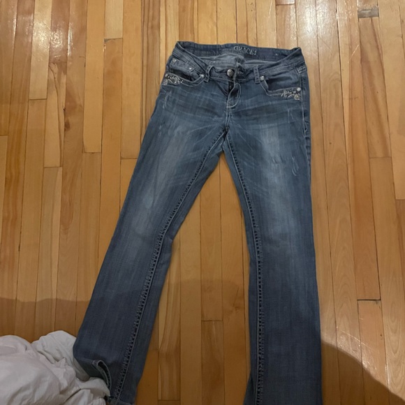 Grace in la low rise jeans - Picture 2 of 5